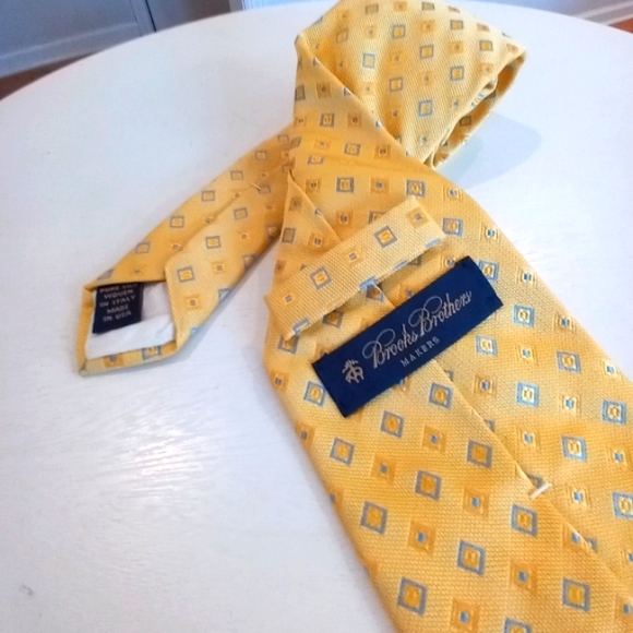 BROOKS BROTHERS (Made in Italy) 100% Silk Tie - Picture 3 of 12